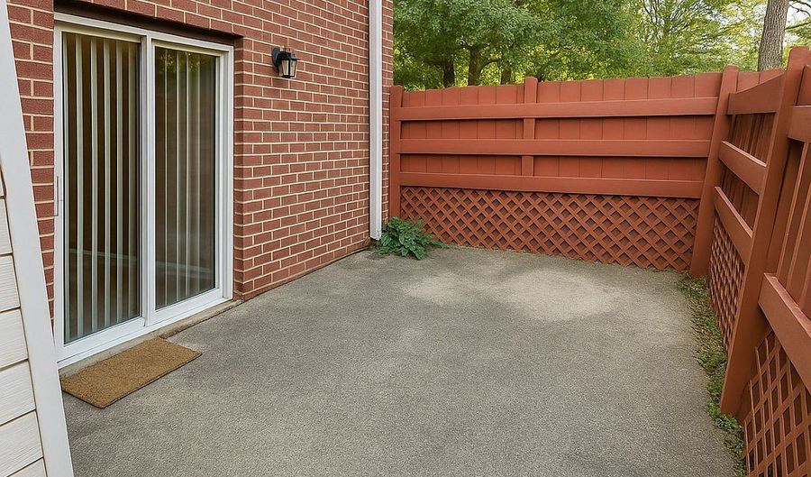 2900 Webb Bridge Rd, Alpharetta, GA 30009 - 2 Beds, 2 Bath