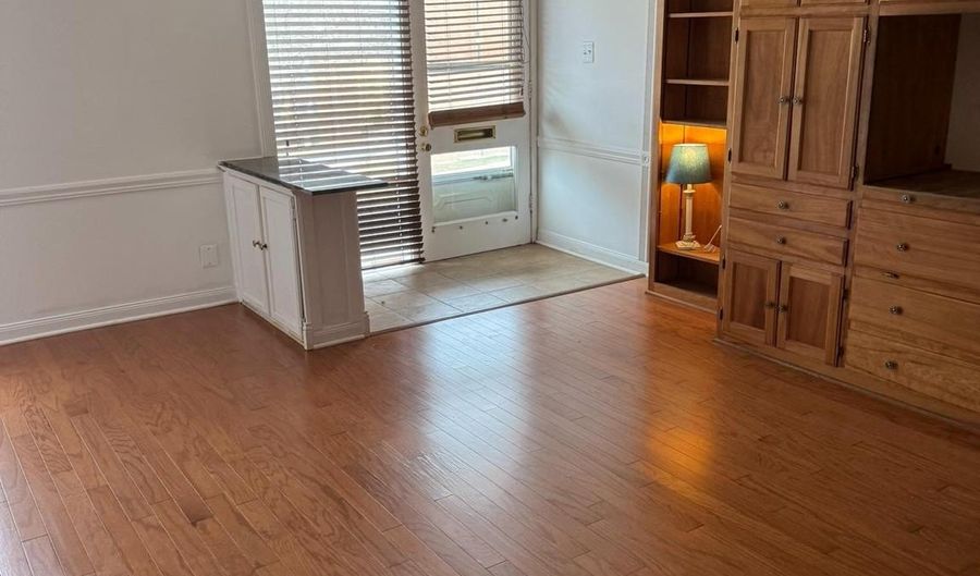 2633 FORT FARNSWORTH Rd 268, Alexandria, VA 22303 - 1 Beds, 1 Bath