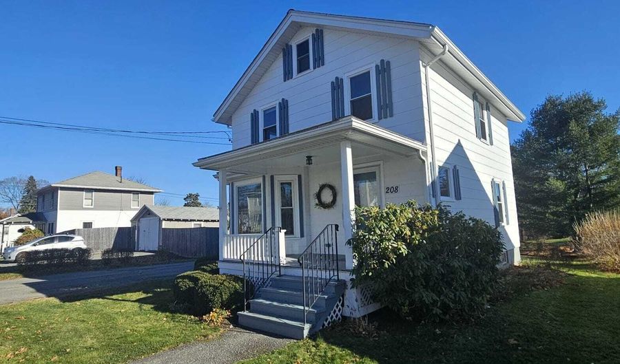 208 7th St, Bangor, ME 04401 - 3 Beds, 0 Bath