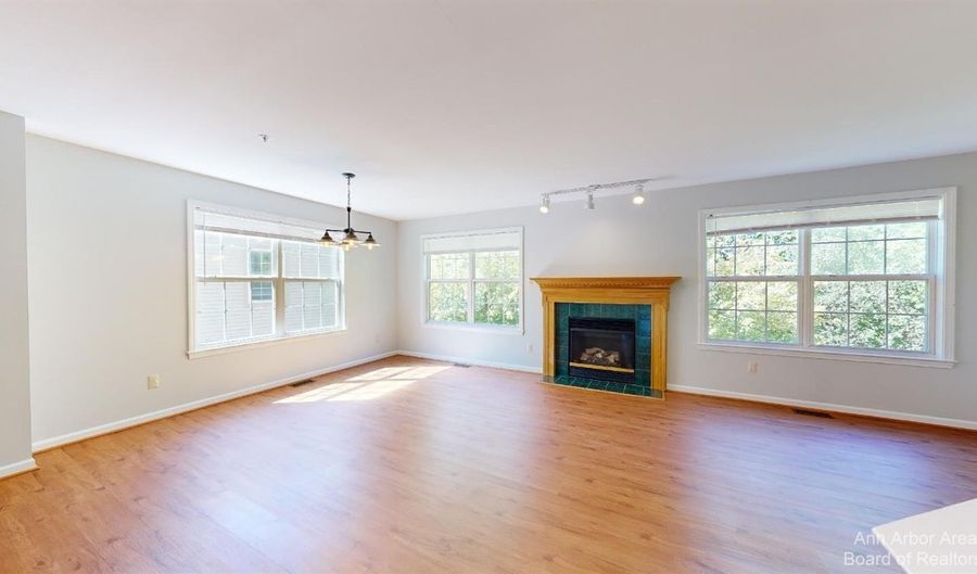 2813 Barclay Way, Ann Arbor, MI 48105 - 3 Beds, 3 Bath