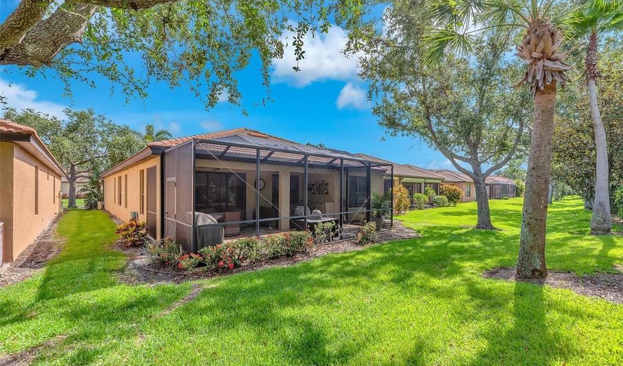 321 SILVER FALLS Dr, Apollo Beach, FL 33572 - 3 Beds, 2 Bath