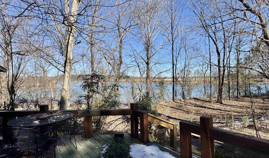 650 Gainer Ferry Rd, Batesville, AR 72501 - 2 Beds, 2 Bath