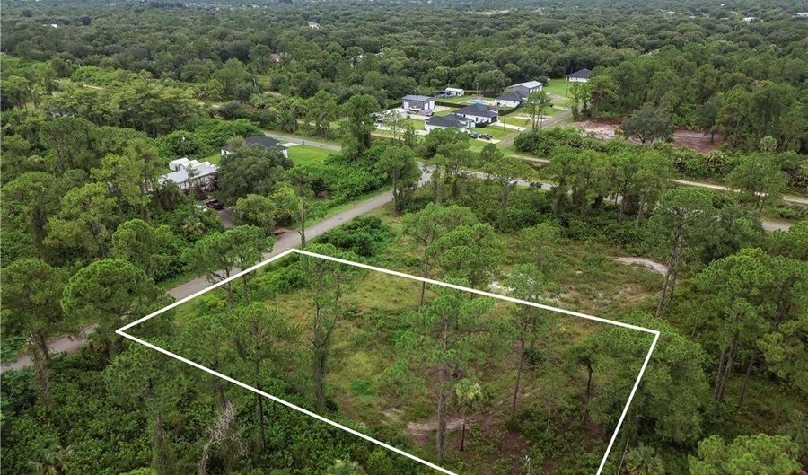 2005 Columbus Ave, Alva, FL 33920 - 0 Beds, 0 Bath