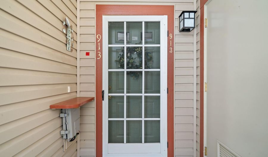 913 Mountain Meadows Cir, Ashland, OR 97520 - 2 Beds, 2 Bath