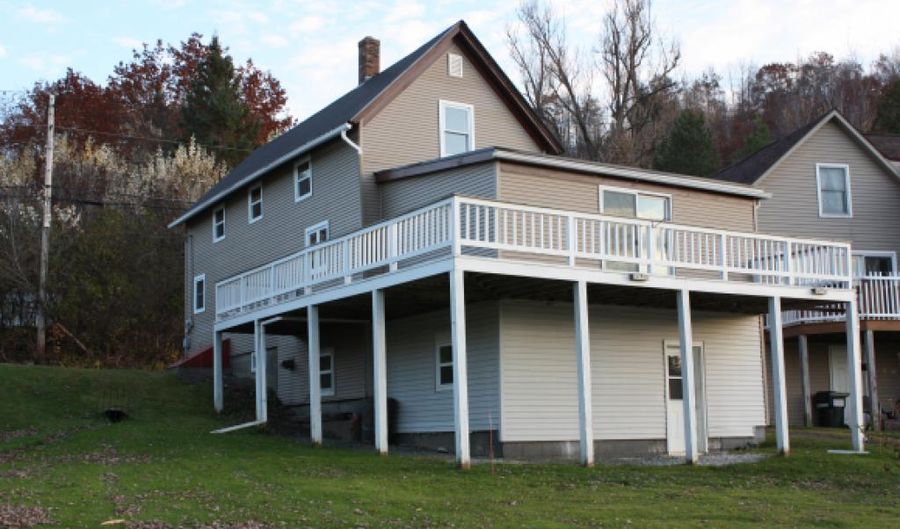 312 Glen Rd, Newport, VT 05855 - 3 Beds, 2 Bath