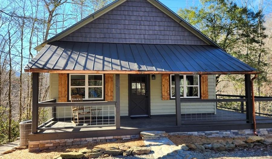 820 Beaver Crk, Andrews, NC 28901 - 2 Beds, 1 Bath