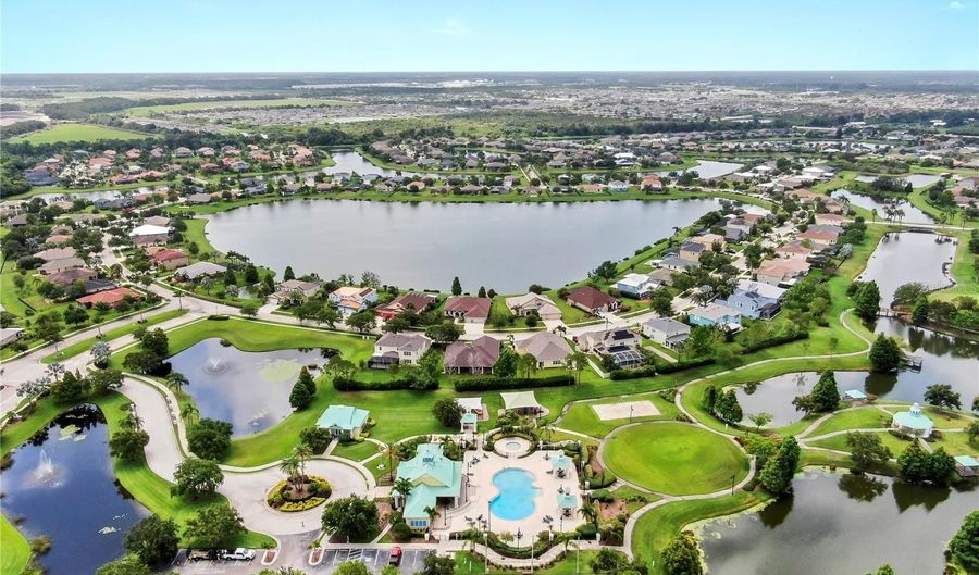 5324 MOON SHELL Dr, Apollo Beach, FL 33572 - 4 Beds, 4 Bath