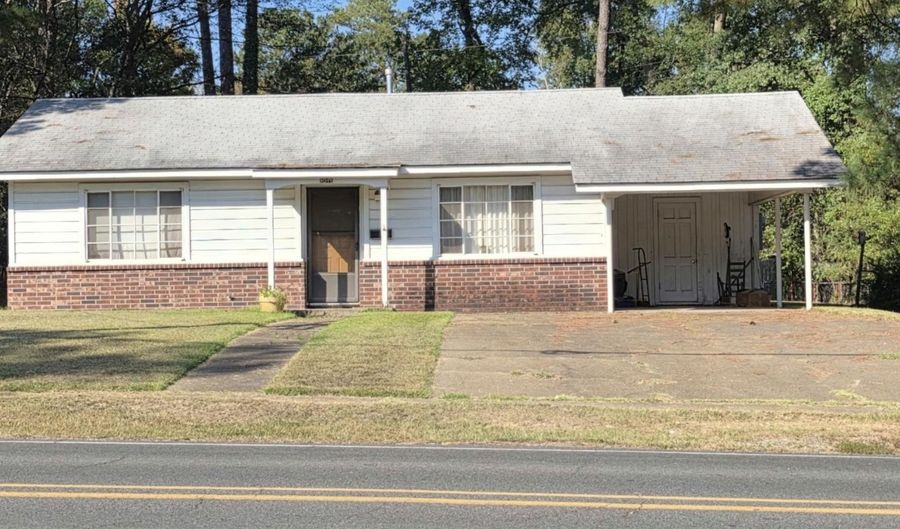 1516 Walnut St, Arkadelphia, AR 71923 - 3 Beds, 2 Bath