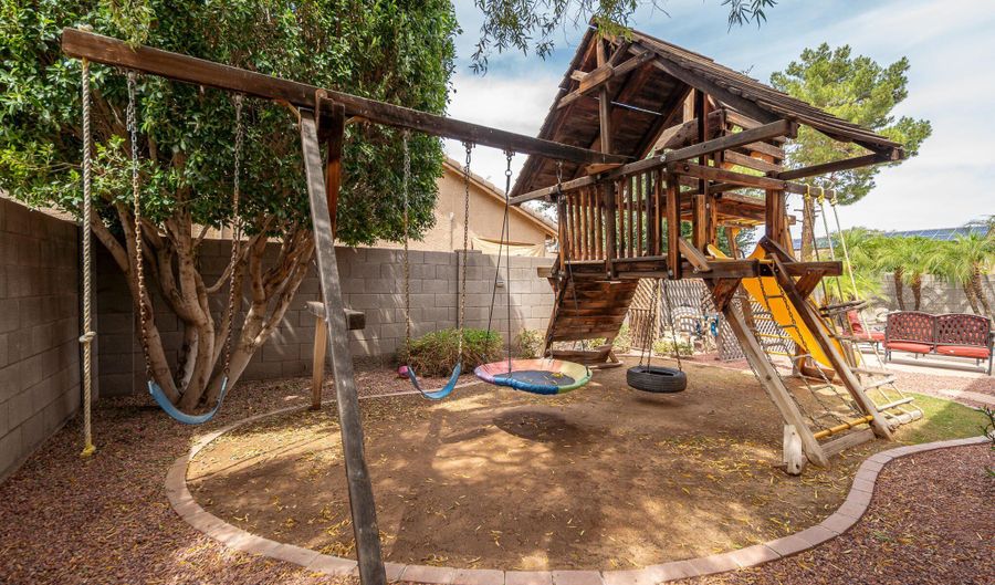 12936 W FLOWER St, Avondale, AZ 85392 - 4 Beds, 2 Bath