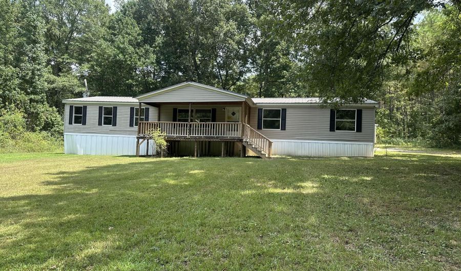 226 Fuller St, Blue Mountain, MS 38610 - 4 Beds, 2 Bath
