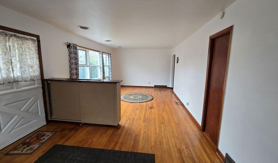 522 CAROL St, Dover, DE 19904 - 3 Beds, 2 Bath