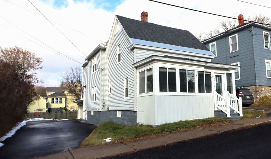 209 Park St, Berlin, NH 03570 - 4 Beds, 2 Bath