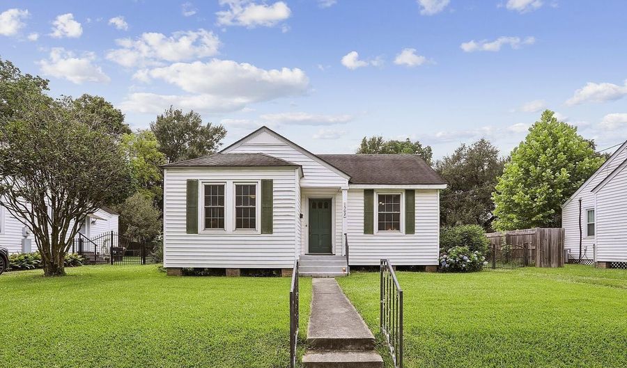 1502 Arlington Ave, Baton Rouge, LA 70808 - 3 Beds, 2 Bath