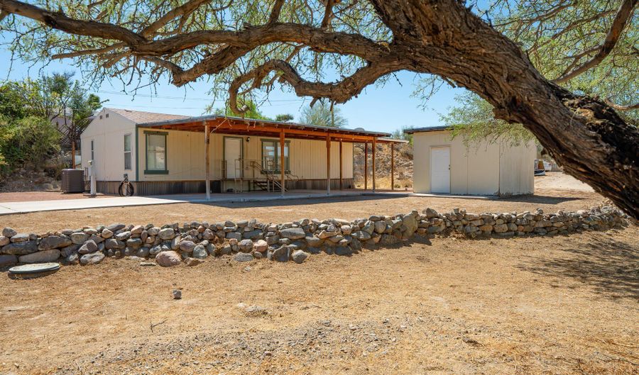 19725 E SQUAW VALLEY Dr, Black Canyon City, AZ 85324 - 3 Beds, 2 Bath