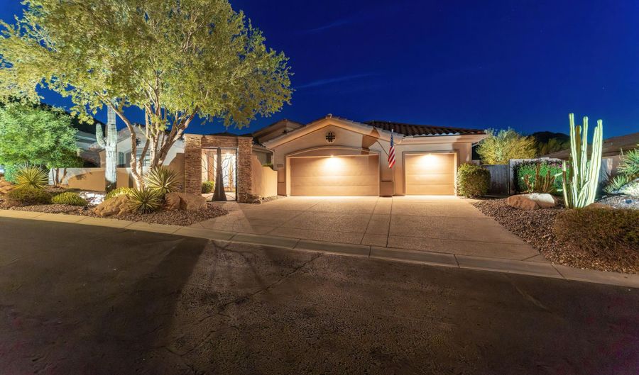 42421 N BACK CREEK Way, Anthem, AZ 85086 - 4 Beds, 5 Bath
