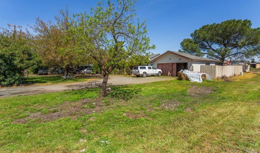 6572 Leisure Town Rd, Vacaville, CA 95687 - 3 Beds, 1 Bath