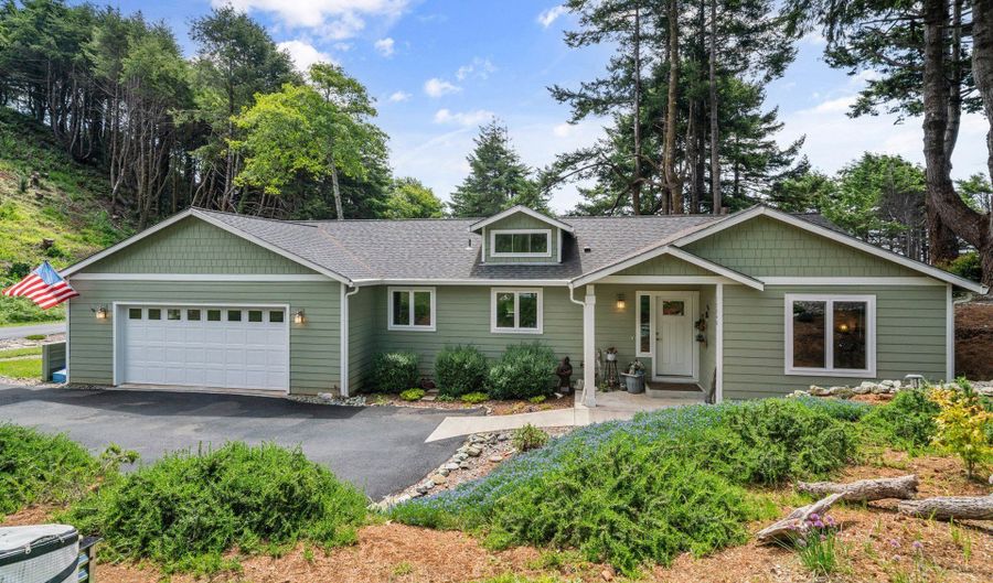 17440 DEER PARK Dr, Brookings, OR 97415 - 3 Beds, 2 Bath