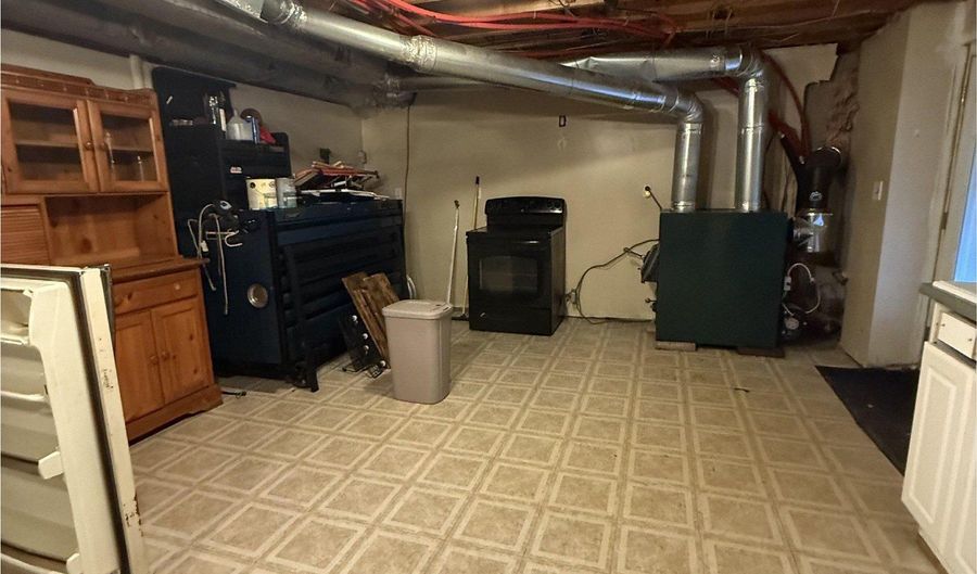 160 Jennifer Dr, Chester, NH 03036 - 4 Beds, 3 Bath