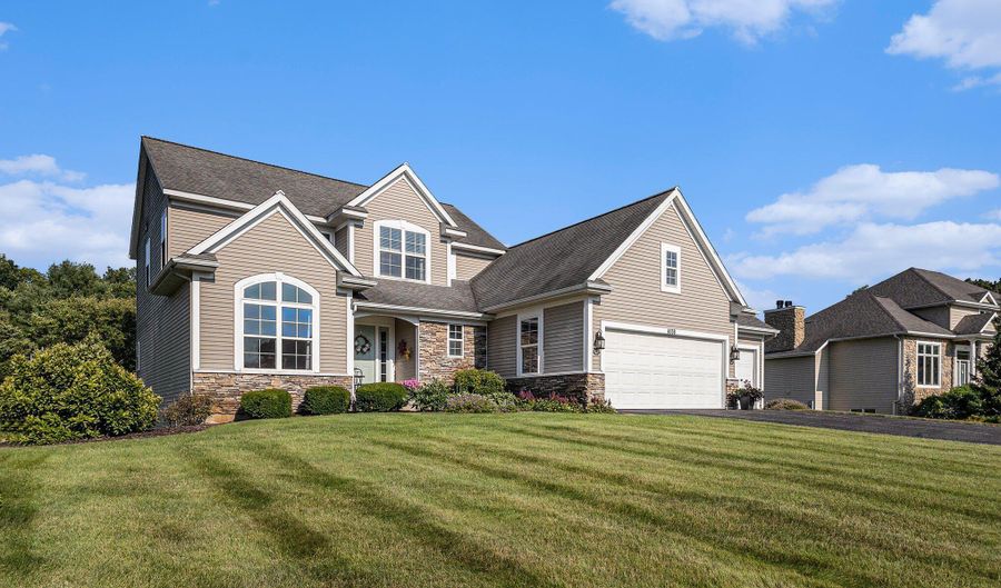 4658 Linden Branch Dr NE, Ada, MI 49301 - 4 Beds, 4 Bath