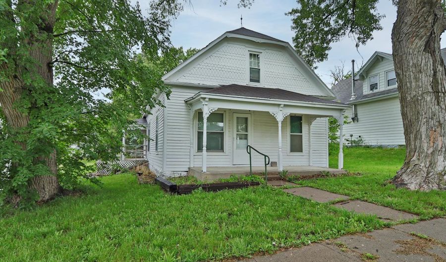 707 House St, Avoca, NE 68307 - 2 Beds, 1 Bath