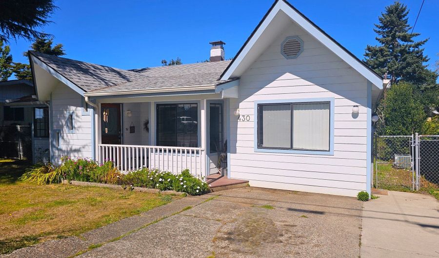 430 PINE St, Brookings, OR 97415 - 3 Beds, 2 Bath