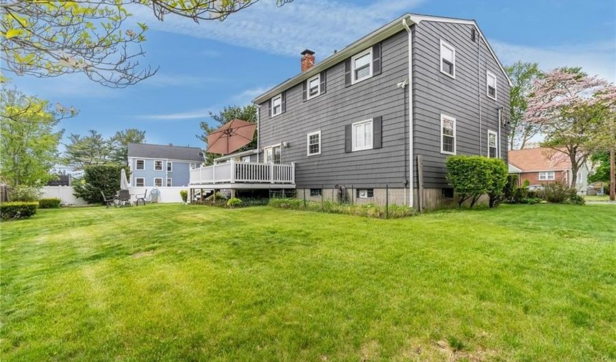 1 Leahy St, East Providence, RI 02916 - 4 Beds, 3 Bath