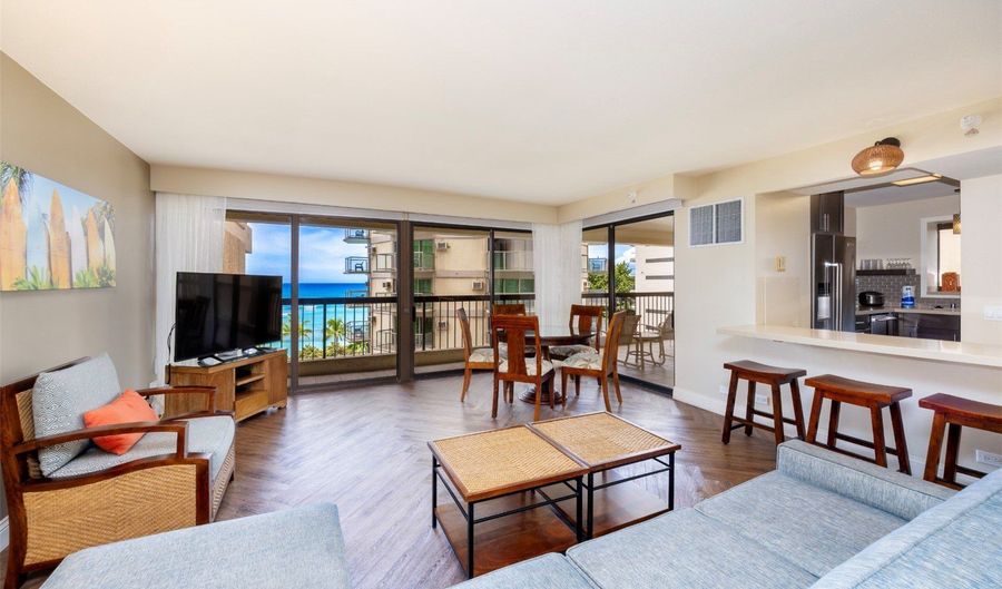 2470 Kalakaua Ave 704, Honolulu, HI 96815 - 2 Beds, 2 Bath