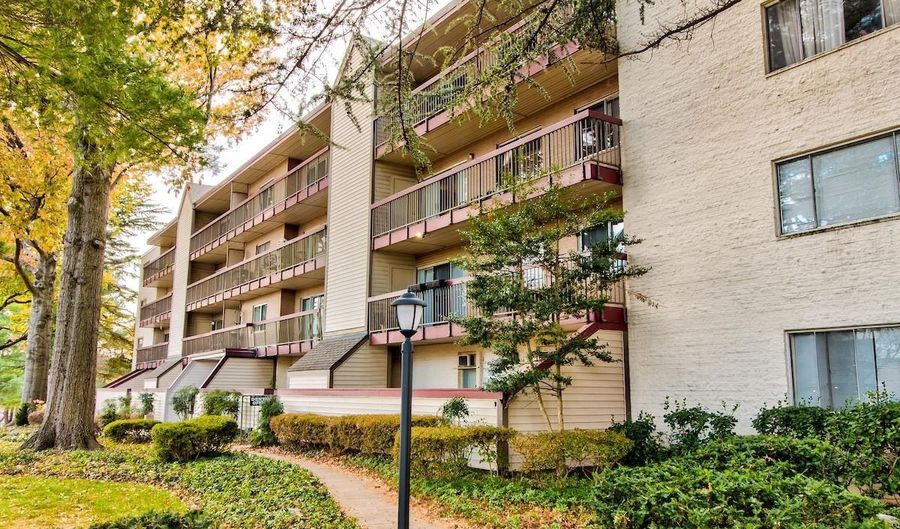 10320 WESTLAKE Dr E103, Bethesda, MD 20817 - 3 Beds, 3 Bath