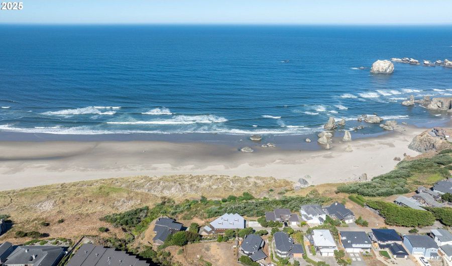 2770 WHALE WATCH Way, Bandon, OR 97411 - 3 Beds, 4 Bath