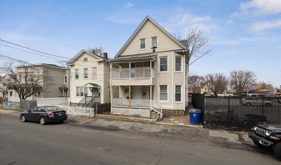 52-54 Hanover St 1, Bridgeport, CT 06604 - 3 Beds, 1 Bath