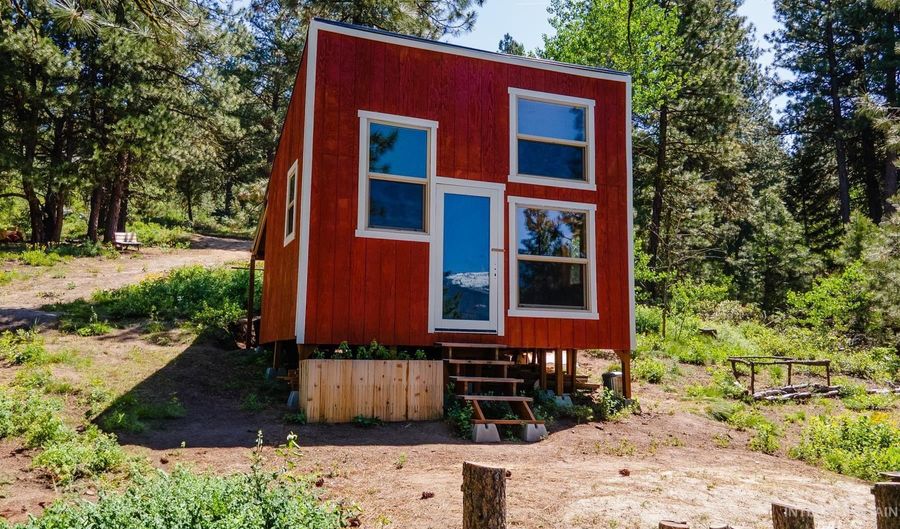 464 Collier View Rd, Cascade, ID 83611 - 0 Beds, 0 Bath