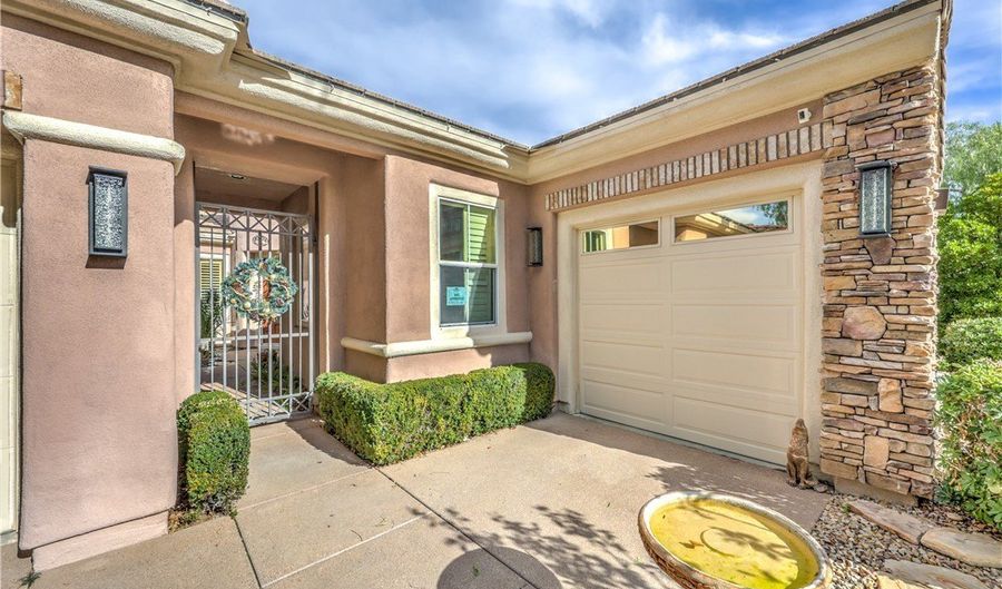 11468 SNOW CREEK Ave, Las Vegas, NV 89135 - 3 Beds, 4 Bath