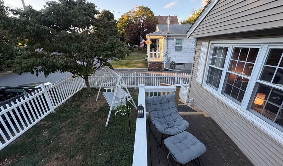 11 Glen St, North Providence, RI 02911 - 3 Beds, 2 Bath