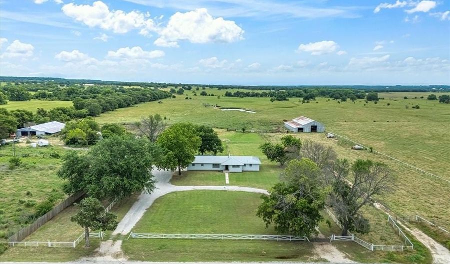 1411 Parker Dairy Rd, Alvord, TX 76225 - 3 Beds, 3 Bath