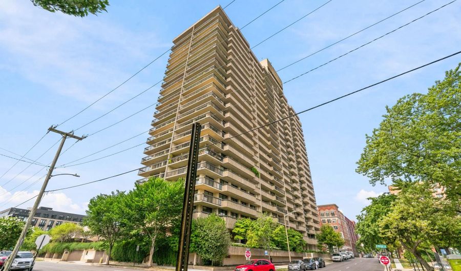 400 MADISON St 310, Alexandria, VA 22314 - 1 Beds, 2 Bath