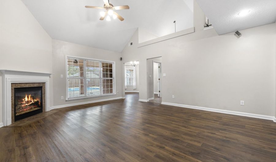 11199 BERNADETTE Cv, Arlington, TN 38002 - 5 Beds, 3 Bath