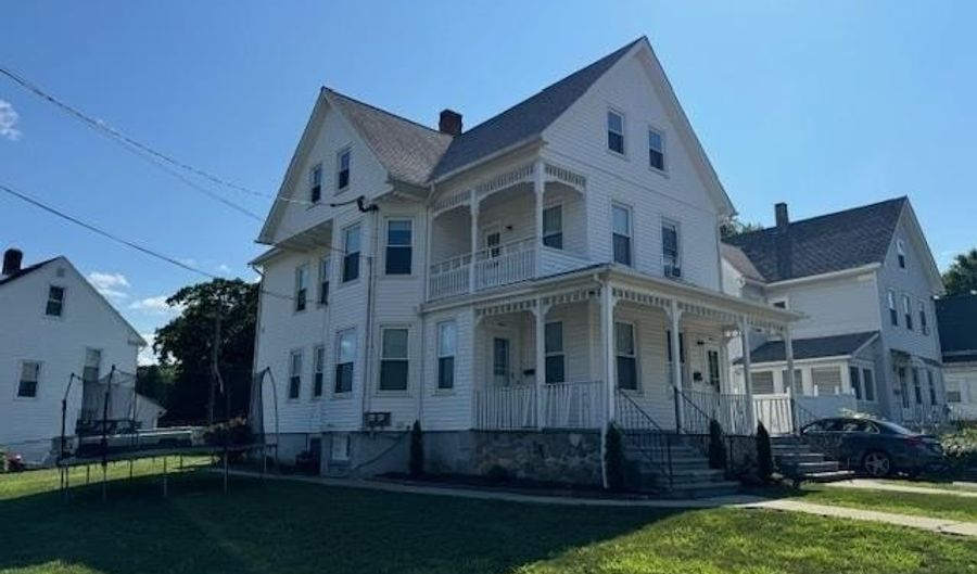 9 Hull St, Ansonia, CT 06401 - 3 Beds, 1 Bath
