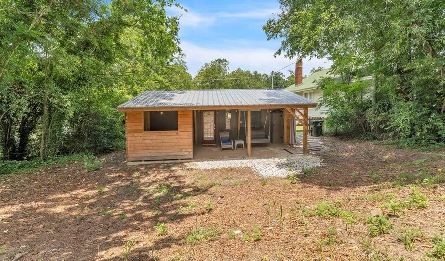 109 Bowie St, Abbeville, SC 29620 - 1 Beds, 1 Bath