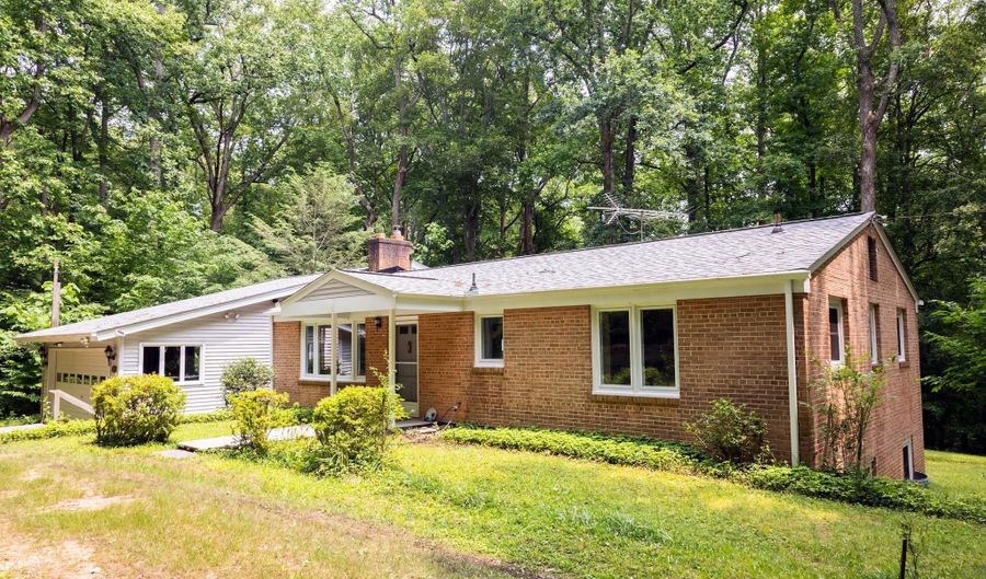 2720 HIDDEN VALLEY Rd, Accokeek, MD 20607 - 4 Beds, 3 Bath