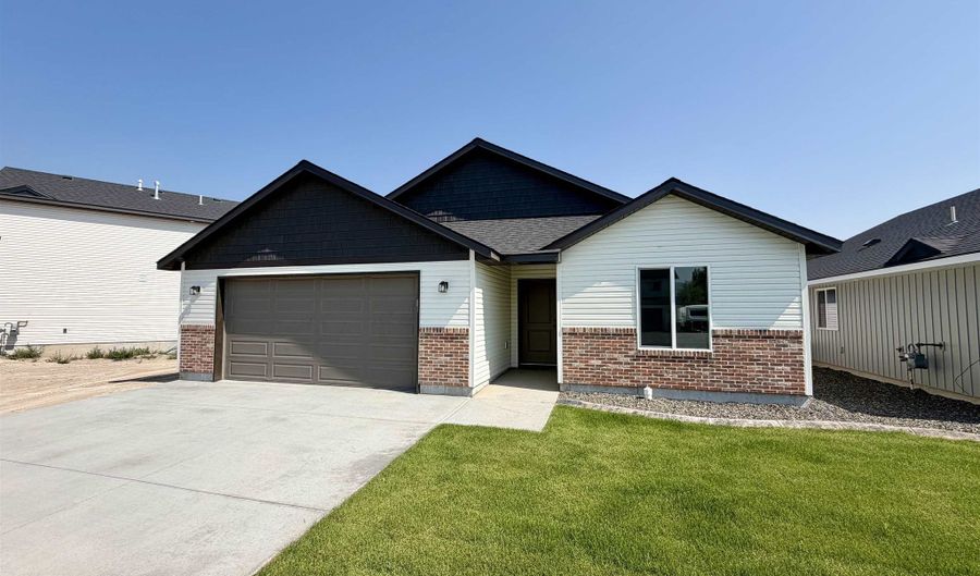1880 Brynwood Ave, Chubbuck, ID 83202 - 3 Beds, 2 Bath
