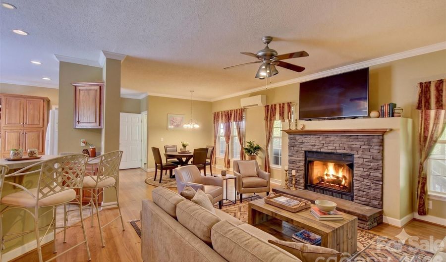498 Broad Branch Rd, Bakersville, NC 28705 - 3 Beds, 2 Bath