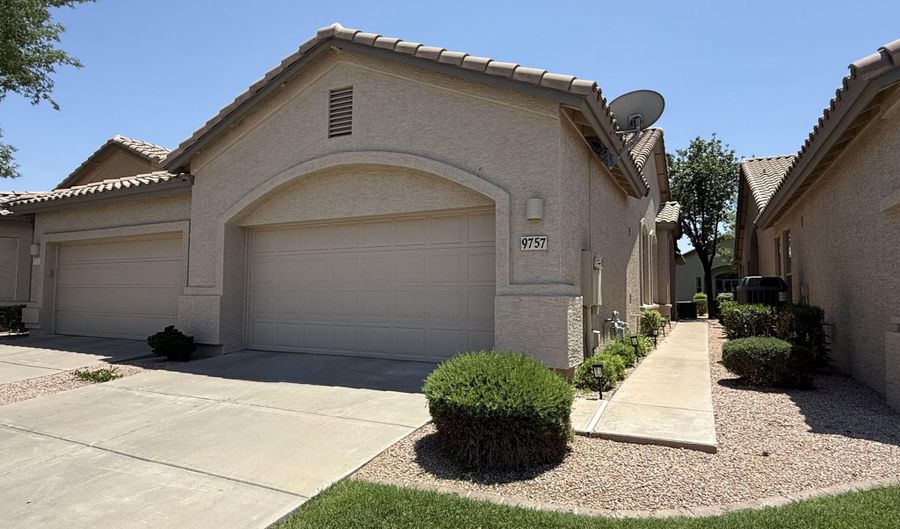 9757 E TRANQUILITY Way, Sun Lakes, AZ 85248 - 2 Beds, 2 Bath