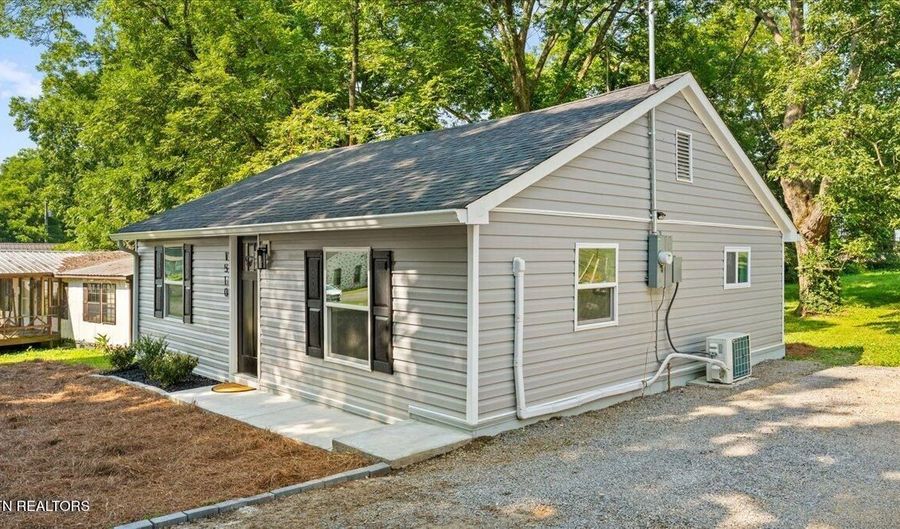 1510 Adams St, Athens, TN 37303 - 2 Beds, 1 Bath