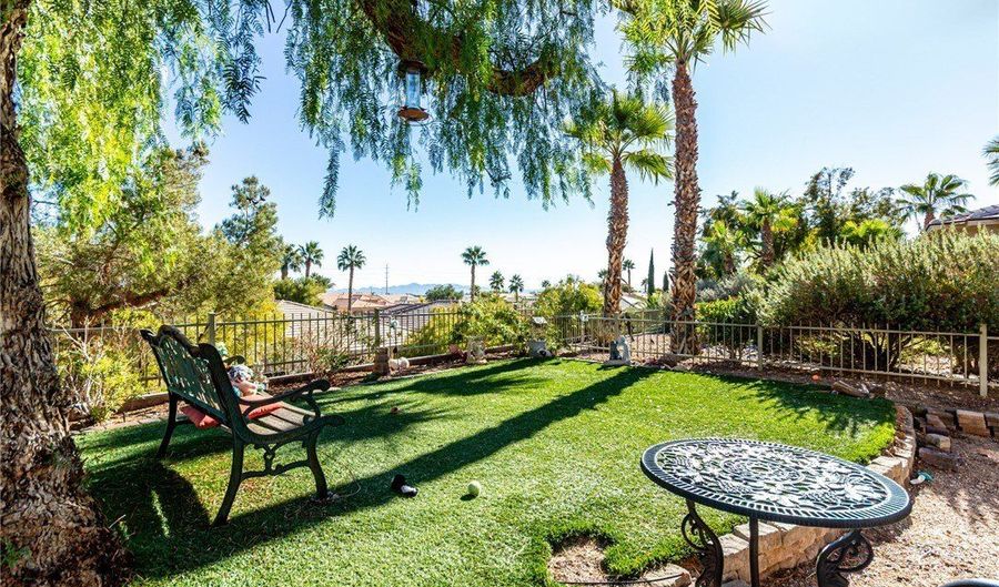 4952 Rivedro St, Las Vegas, NV 89135 - 2 Beds, 2 Bath