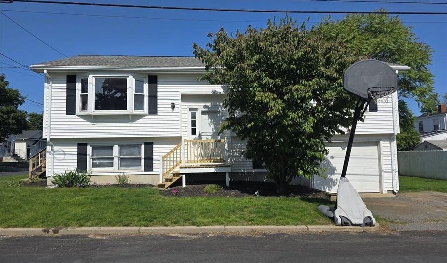 114 Florida Ave, Cranston, RI 02920 - 3 Beds, 1 Bath