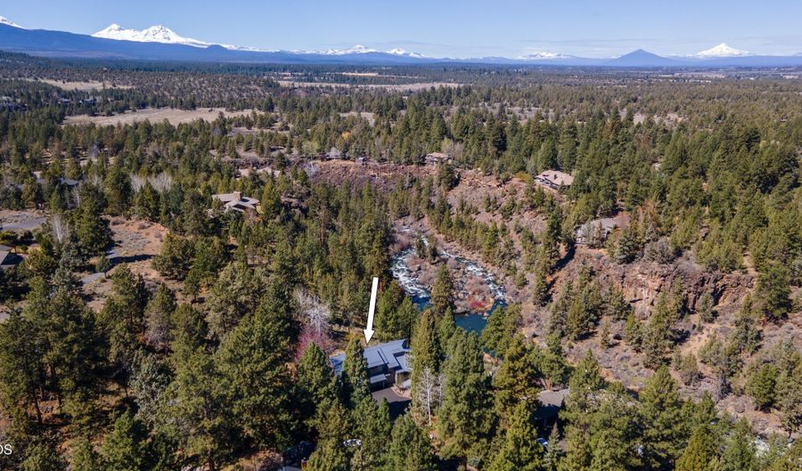 4211 NW Lower Village Rd, Bend, OR 97703 - 3 Beds, 3 Bath