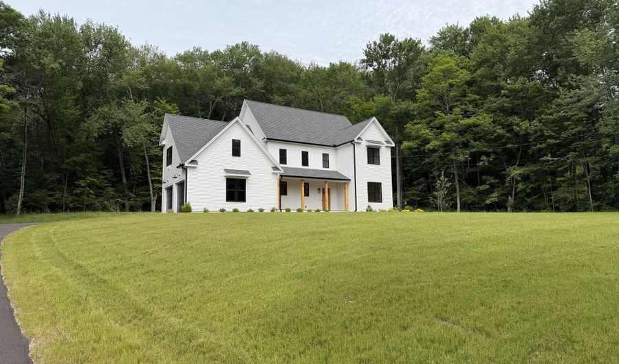 152 E Hill Rd, Canton, CT 06019 - 4 Beds, 3 Bath