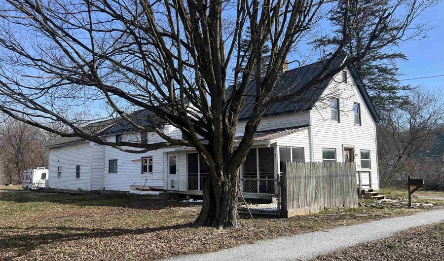 21 Church St, Brandon, VT 05733 - 4 Beds, 2 Bath