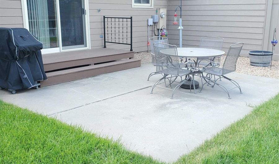 2 The Pnes, Beatrice, NE 68310 - 2 Beds, 2 Bath