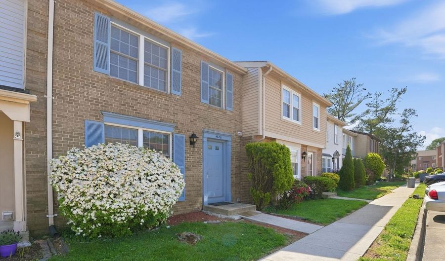 4626 BRENTLEIGH Ct, Annandale, VA 22003 - 3 Beds, 4 Bath